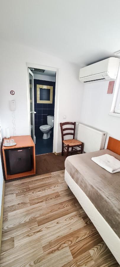 5 Stars High Hostel Бухарест Экстерьер фото